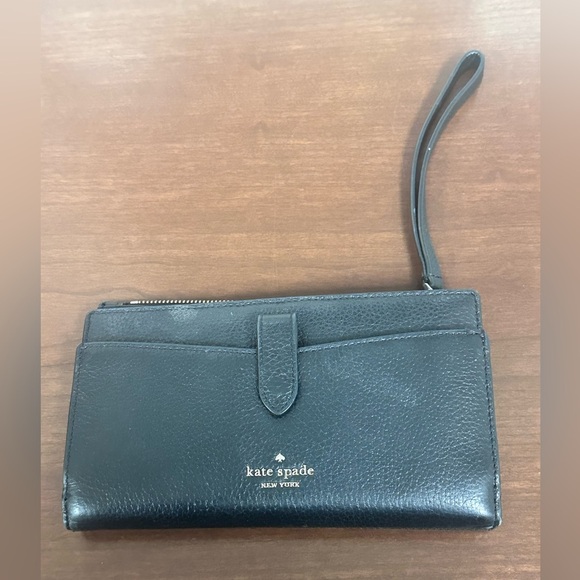 Kate Spade Leila Medium Wristlet - Picture 1 of 5